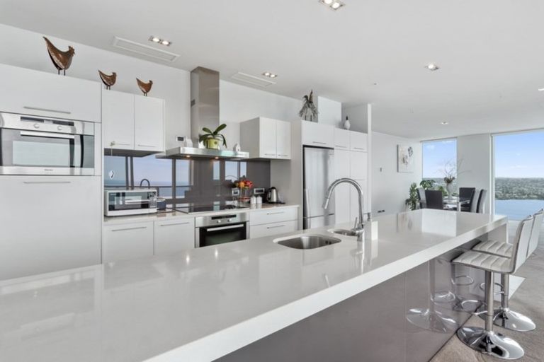 Photo of property in Sentinel Apartments, 2501/3 Northcroft Street, Takapuna, Auckland, 0622