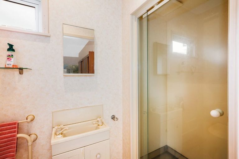 Photo of property in 40 Wai-iti Crescent, Woburn, Lower Hutt, 5010