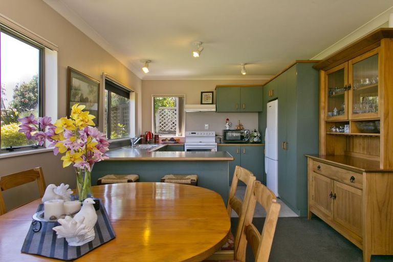 Photo of property in 2/2 Astelia Way, Waipahihi, Taupo, 3330