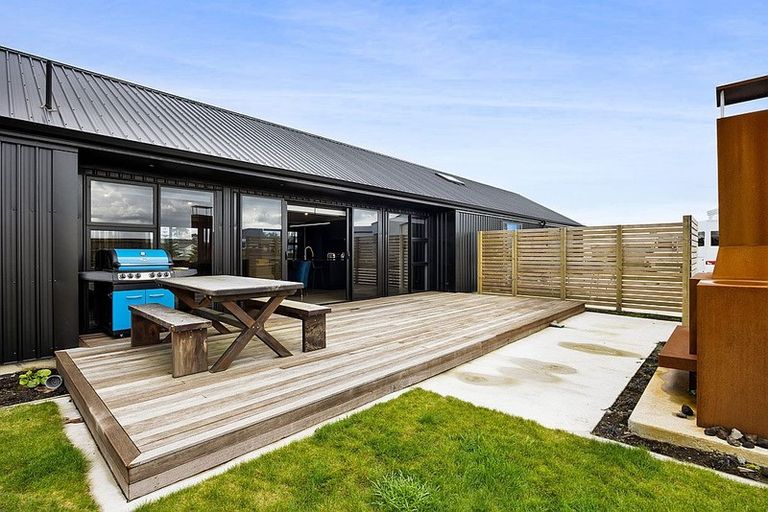 Photo of property in 51a Rata Street, Hawera, 4610