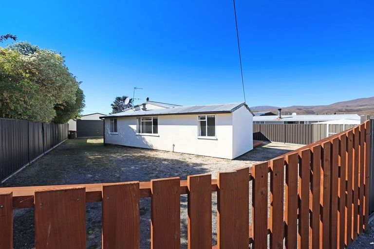 Photo of property in 212 Waitaki Drive West, Otematata, 9412