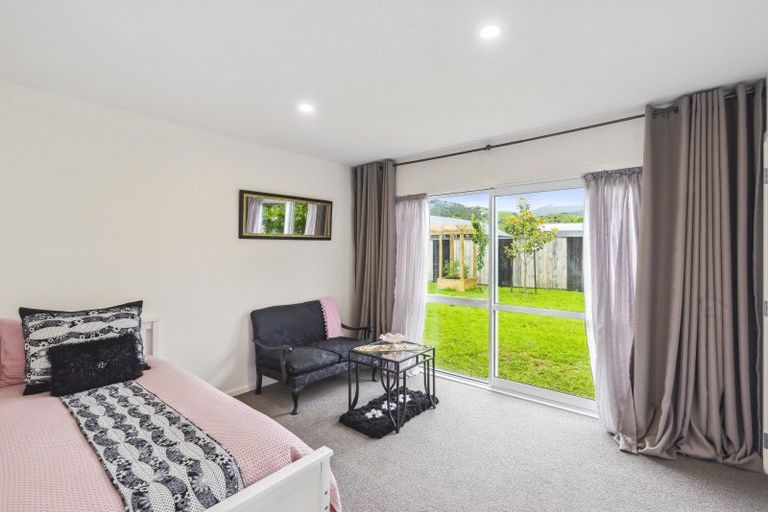 Photo of property in 44a Mountain View Drive, Manakau, Otaki, 5583