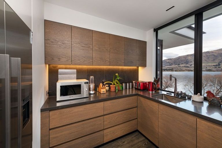 Photo of property in 4 Bay Rise, Wanaka, 9305