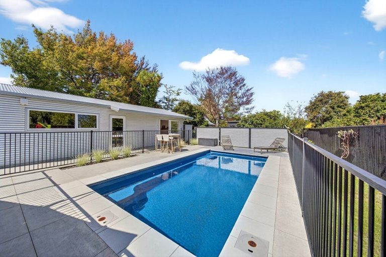 Photo of property in 11 Kempton Street, Greytown, 5712