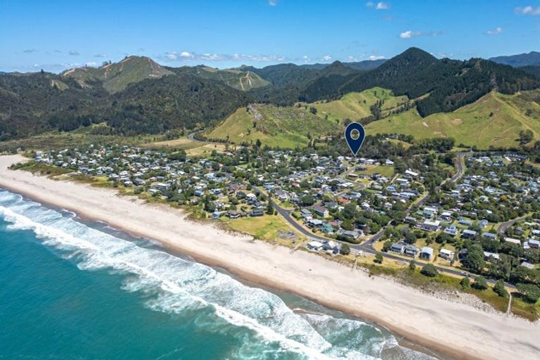 Photo of property in 18 Ross Place, Whiritoa, Whangamata, 3691
