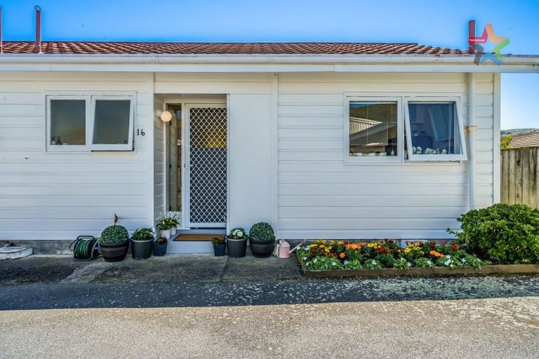 Photo of property in 1/1079 High Street, Taita, Lower Hutt, 5011