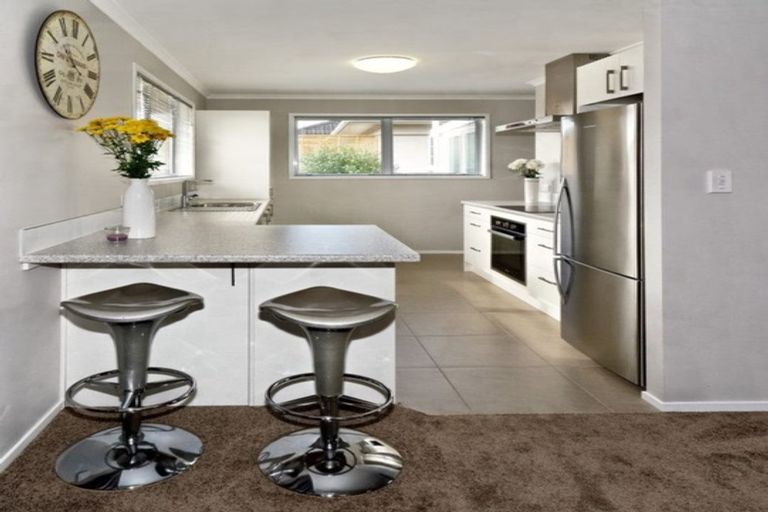 Photo of property in 1/181 Waimumu Road, Massey, Auckland, 0614