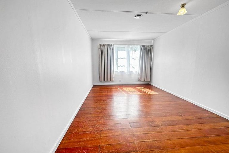 Photo of property in 32 Petherick Street, Taita, Lower Hutt, 5011