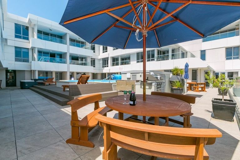 Photo of property in Anchorage Apartments, 309/36 Victoria Road, Mount Maunganui, 3116