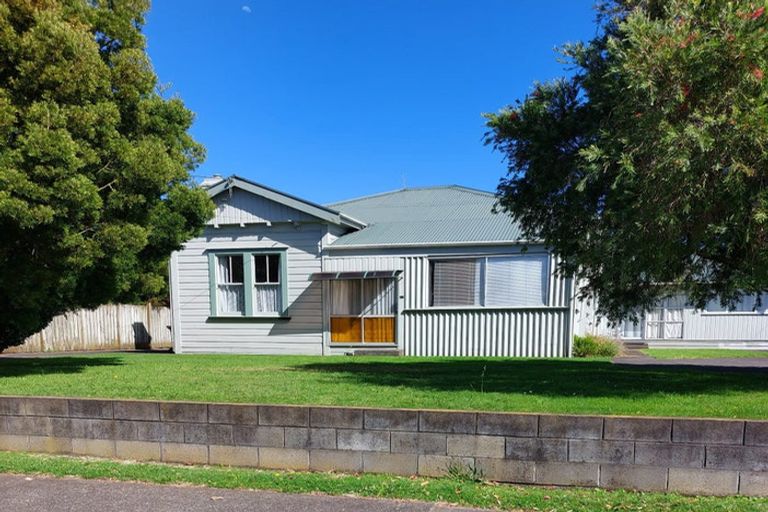Photo of property in 5 Collins Street, Hawera, 4610