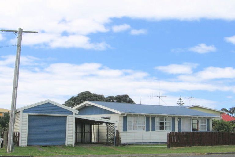 Photo of property in 55 Hillview Road, Waihi Beach, 3611