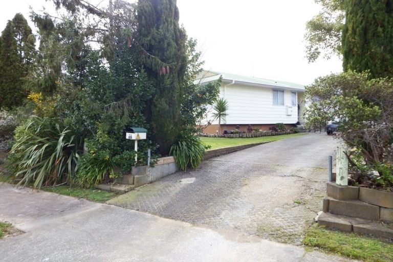 Photo of property in 32 Barton Street, Marton, 4710