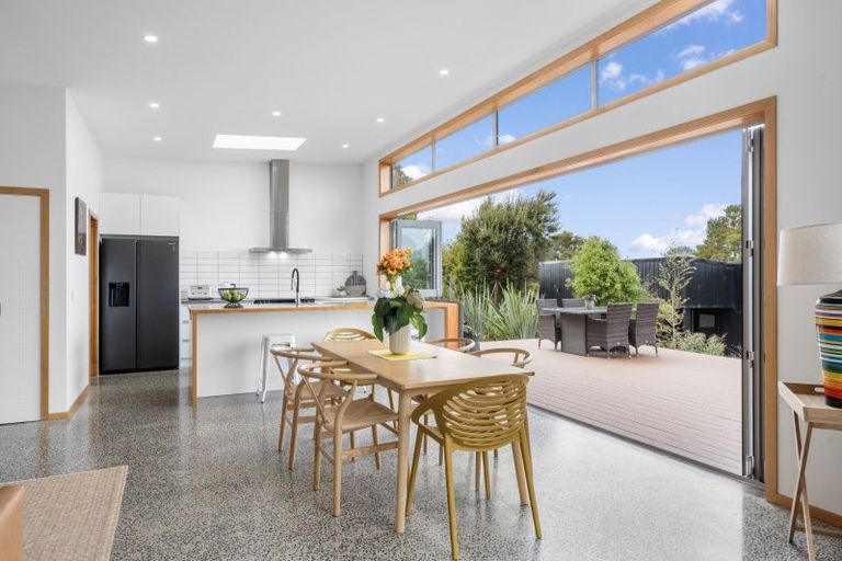 Photo of property in 37 Totara Close, Taieri Mouth, 9091