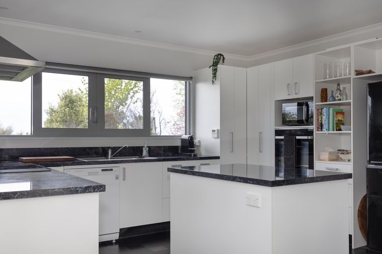 Photo of property in 22 Oakham Street, Hampden, 9410