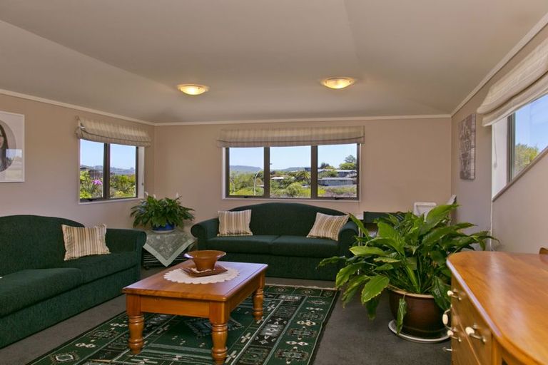 Photo of property in 2/2 Astelia Way, Waipahihi, Taupo, 3330