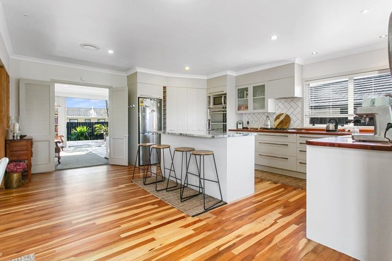 Photo of property in 158 Williams Street, Cambridge, 3434