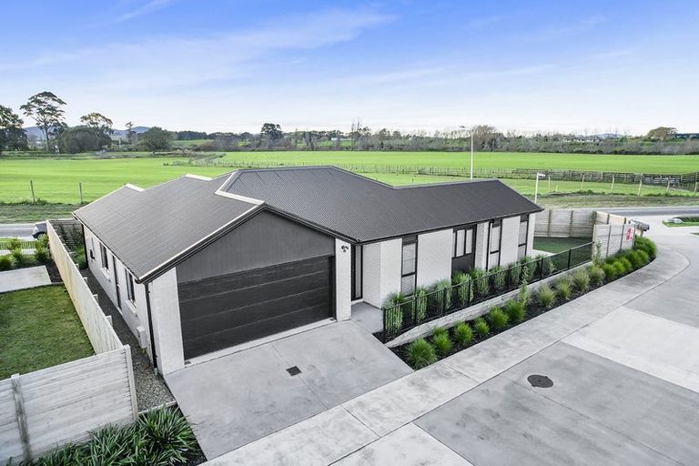 Photo of property in 2 Tupuke Lane, Horotiu, Hamilton, 3288