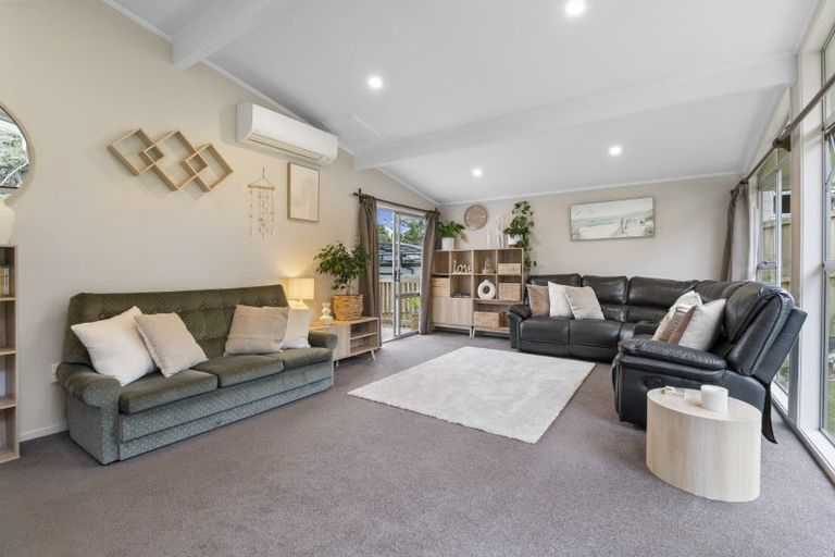 Photo of property in 7 Vonnell Place, Birkdale, Auckland, 0626