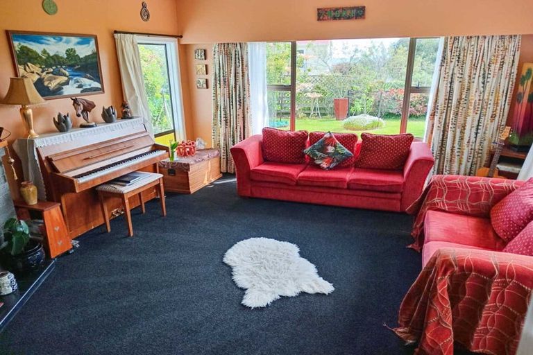 Photo of property in 28 Shakespeare Road, Bastia Hill, Whanganui, 4500