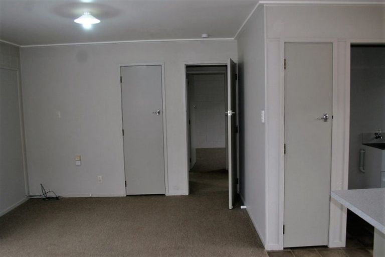 Photo of property in 2a Tralee Place, Hillcrest, Hamilton, 3216