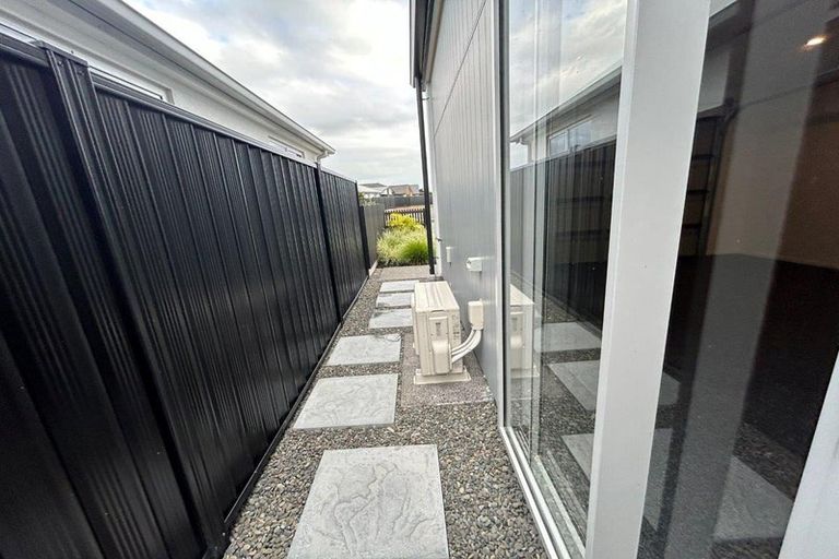 Photo of property in 21 Bill Miller Drive, Papamoa, 3118