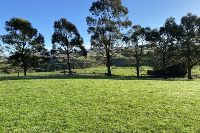 Photo of property in 420 Dunrobin Road, Fuchsia Creek, Oamaru, 9491