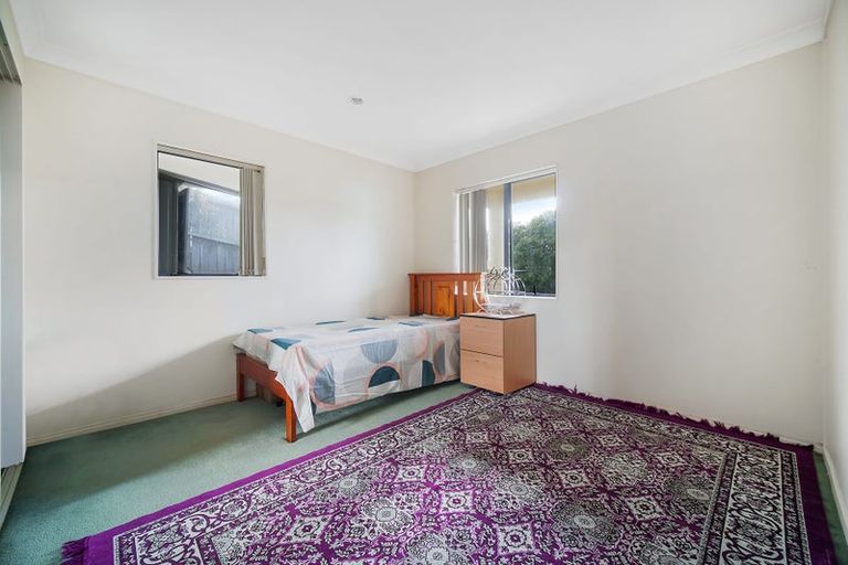 Photo of property in 25 The Enclave, Totara Heights, Auckland, 2105