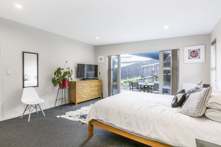 Photo of property in 24 Kittiwake Drive, Schnapper Rock, Auckland, 0632