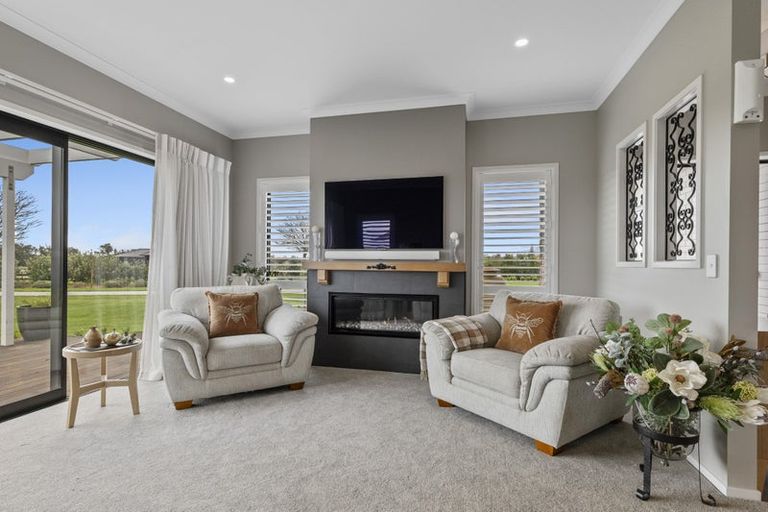 Photo of property in 342 Manutahi Road, Lepperton, New Plymouth, 4372