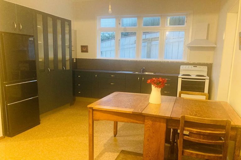 Photo of property in 21a Matai Road, Stanmore Bay, Whangaparaoa, 0932