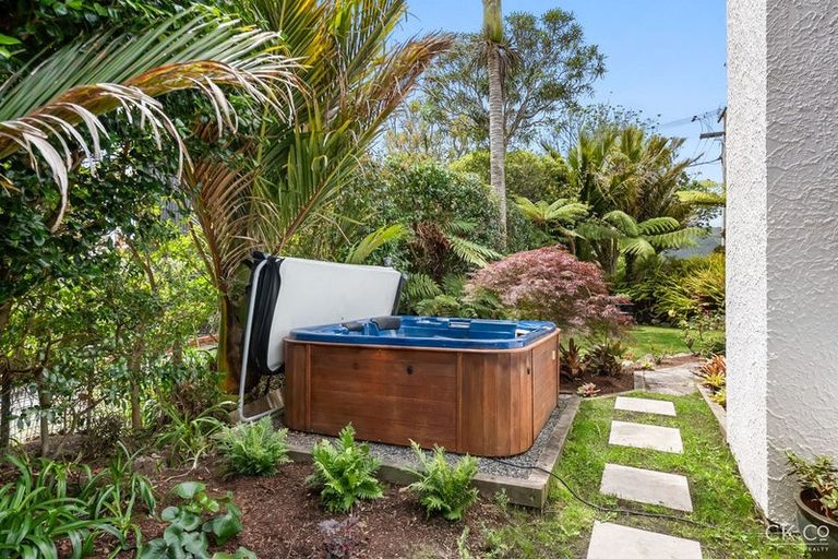 Photo of property in 14 Willoughby Street, Woburn, Lower Hutt, 5010