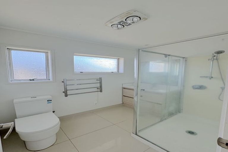 Photo of property in 1/73 Stanniland Street, Sunnyhills, Auckland, 2010