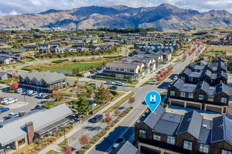 Photo of property in 24 Bellfield Lane, Wanaka, 9305