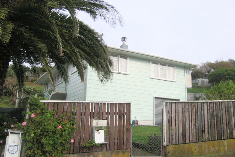 Photo of property in 5 Excellency Terrace, Ascot Park, Porirua, 5024