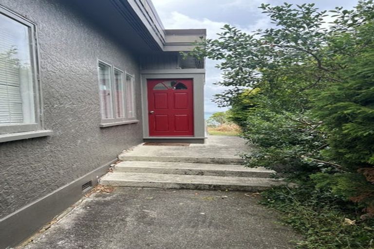 Photo of property in 6 Rangiora Avenue, Kaiwharawhara, Wellington, 6035