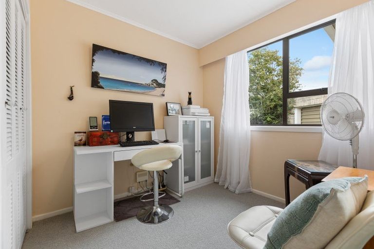 Photo of property in 10a Kennedy Place, Merrilands, New Plymouth, 4312