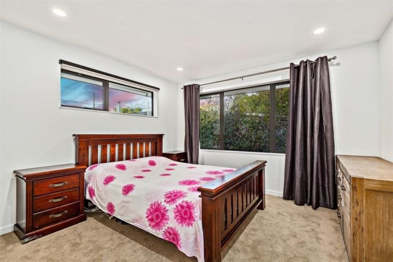 Photo of property in 34a Sherwood Avenue, Te Atatu South, Auckland, 0610