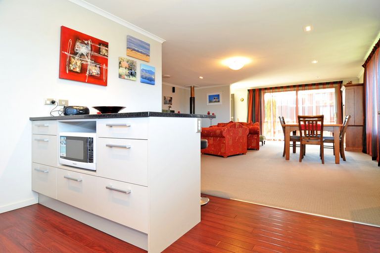 Photo of property in 8 Kohu Place, Halfway Bush, Dunedin, 9010