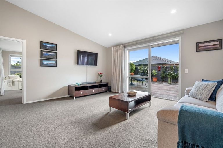 Photo of property in 34 Awatira Drive, Papamoa Beach, Papamoa, 3118