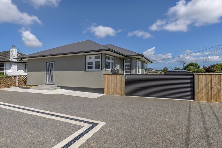 Photo of property in 19 Bowen Street, Levin, 5510