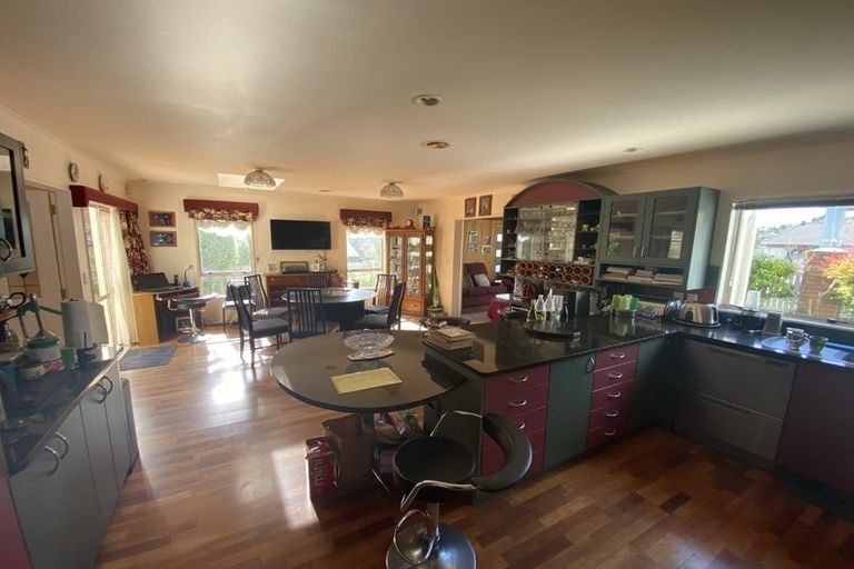 Photo of property in 3 Radstock Grove, Churton Park, Wellington, 6037