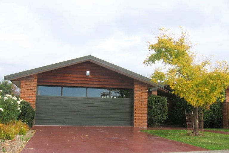 Photo of property in 7 Strachan Way, Highbury, Palmerston North, 4412