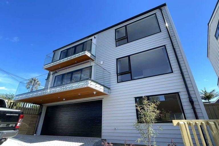 Photo of property in 65a Sunrise Avenue, Murrays Bay, Auckland, 0630