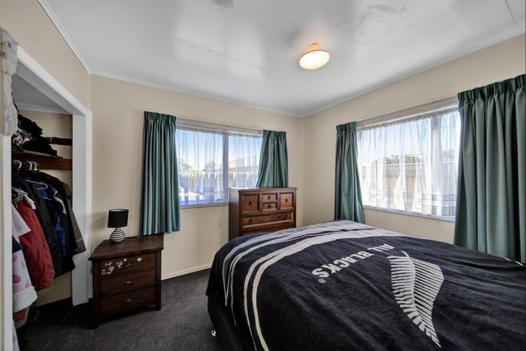 Photo of property in 5 Meredith Street, Patea, 4520