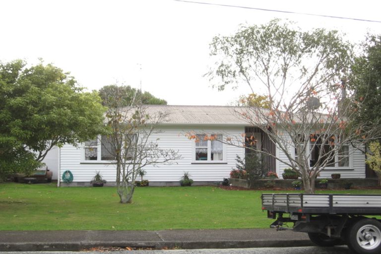 Photo of property in 19 Buckley Grove, Paraparaumu, 5032