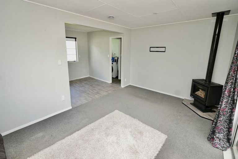 Photo of property in 34 Acacia Street, Kelvin Grove, Palmerston North, 4414