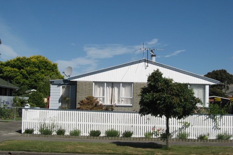 Photo of property in 12 Damien Place, Bromley, Christchurch, 8062