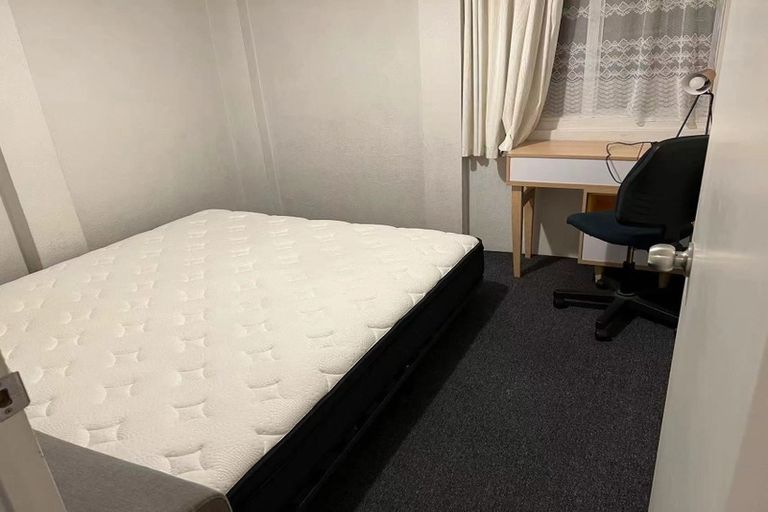 Photo of property in 118 Hillcrest Road, Hillcrest, Hamilton, 3216