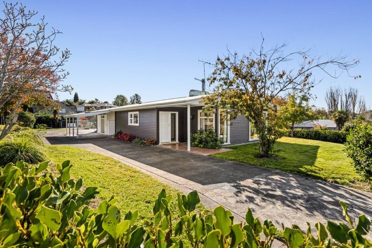 Photo of property in 80 Greenwood Road, Havelock North, 4130