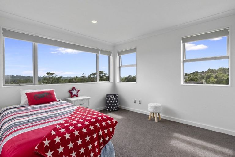 Photo of property in 156 Kittiwake Drive, Schnapper Rock, Auckland, 0632